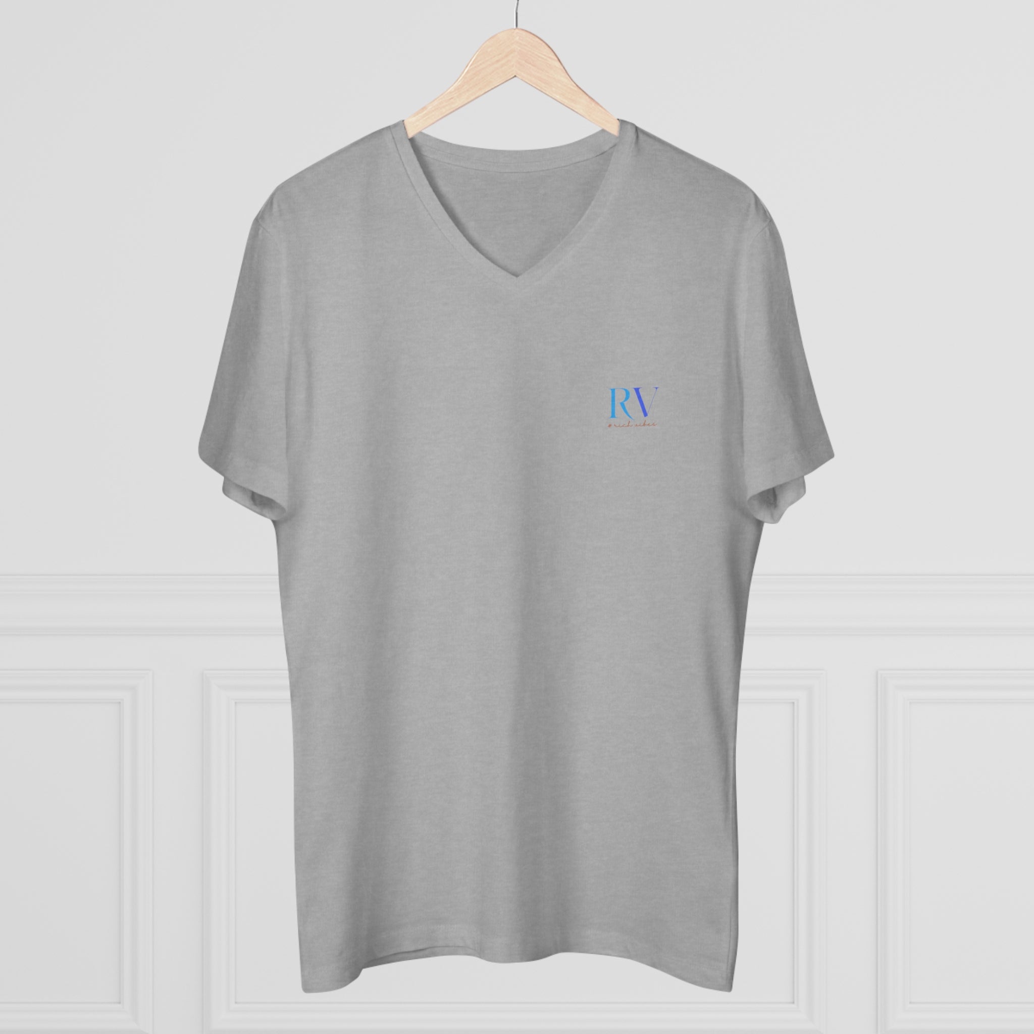 Rich Vibes RV Top Logo - Men’s Presenter V-neck