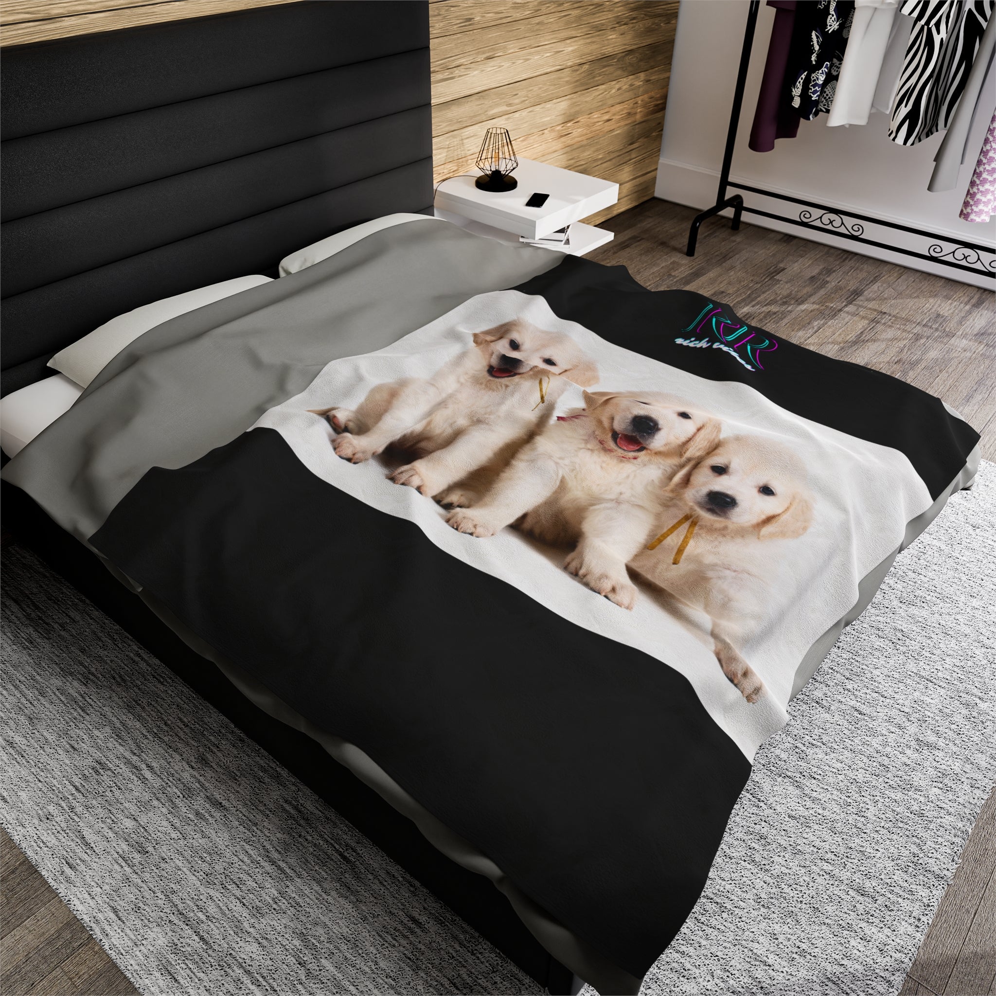 Rich Vibes RR Three White Retriever Pups - Velveteen Plush Blanket Black