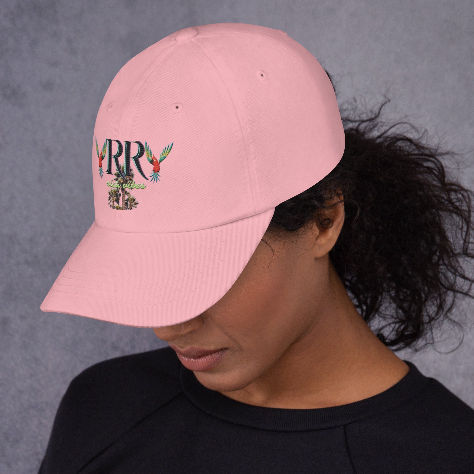 Rich Vibes RR Colorful Palm Tree Silhouette - Dad hat Pink