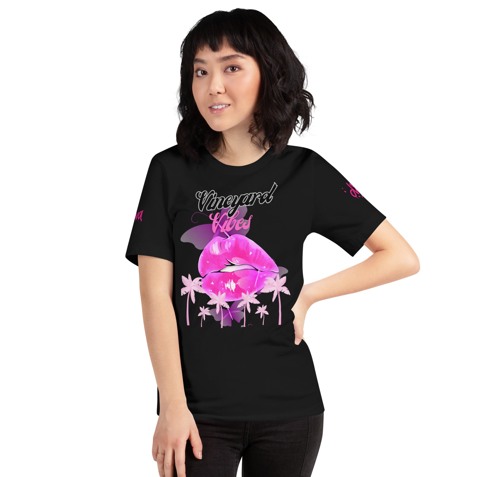 Vineyard Vibes Tropical Pink Print Diva Kiss - Unisex t-shirt Black