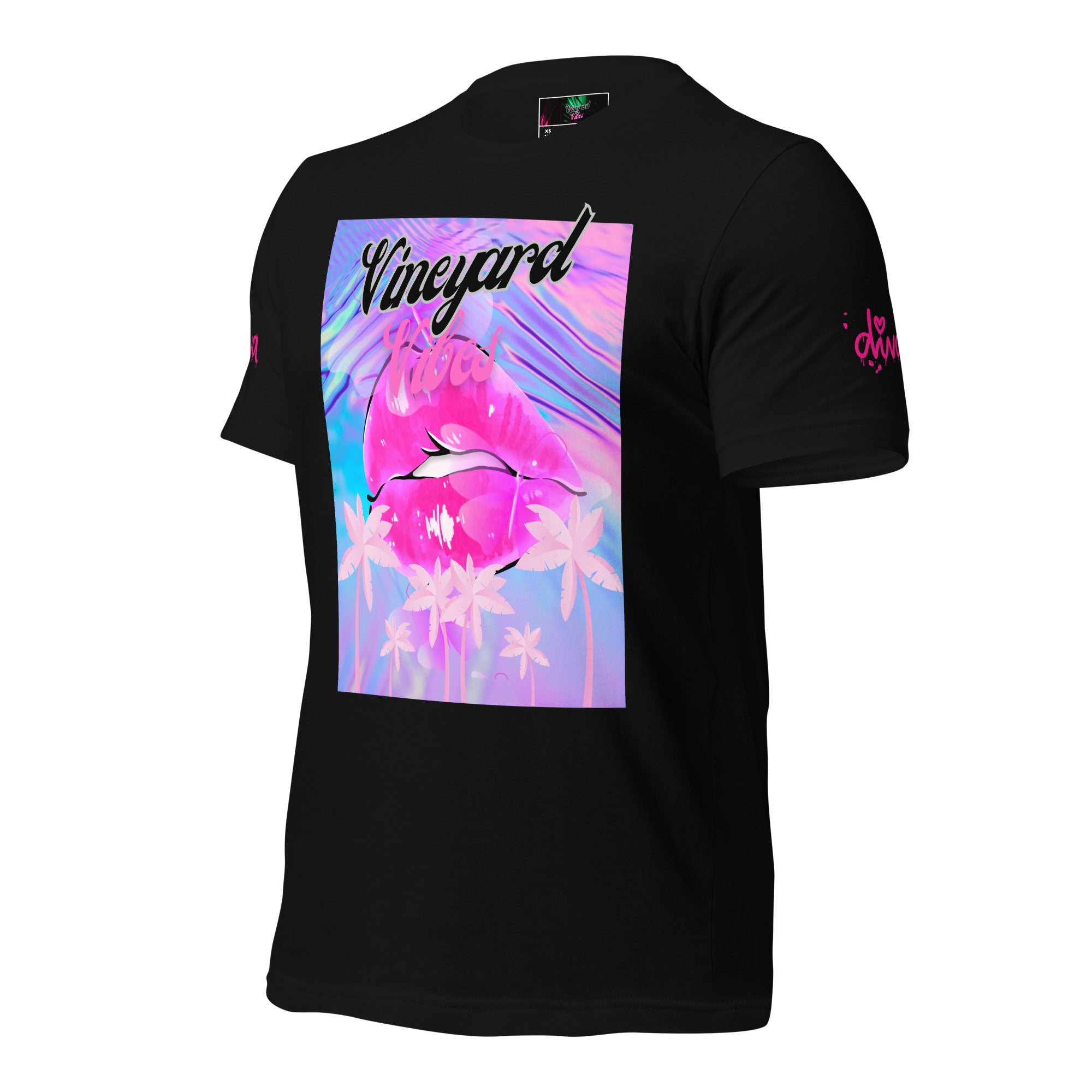 Vineyard Vibes Pink Palm Tree Print Diva Kiss - Unisex t-shirt