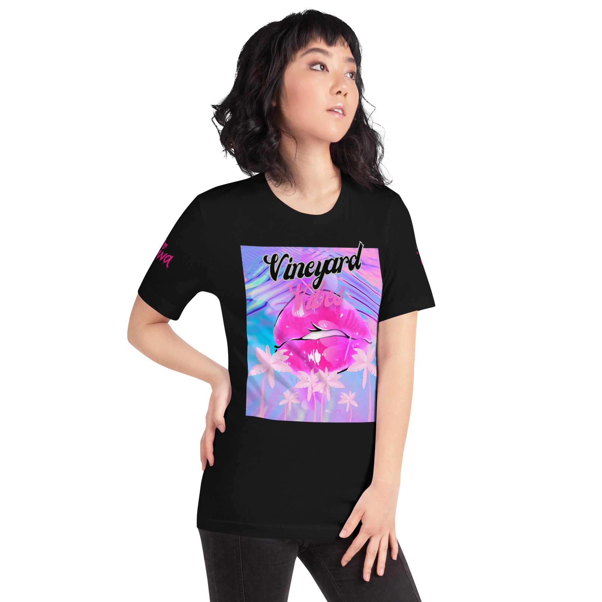 Vineyard Vibes Pink Palm Tree Print Diva Kiss - Unisex t-shirt