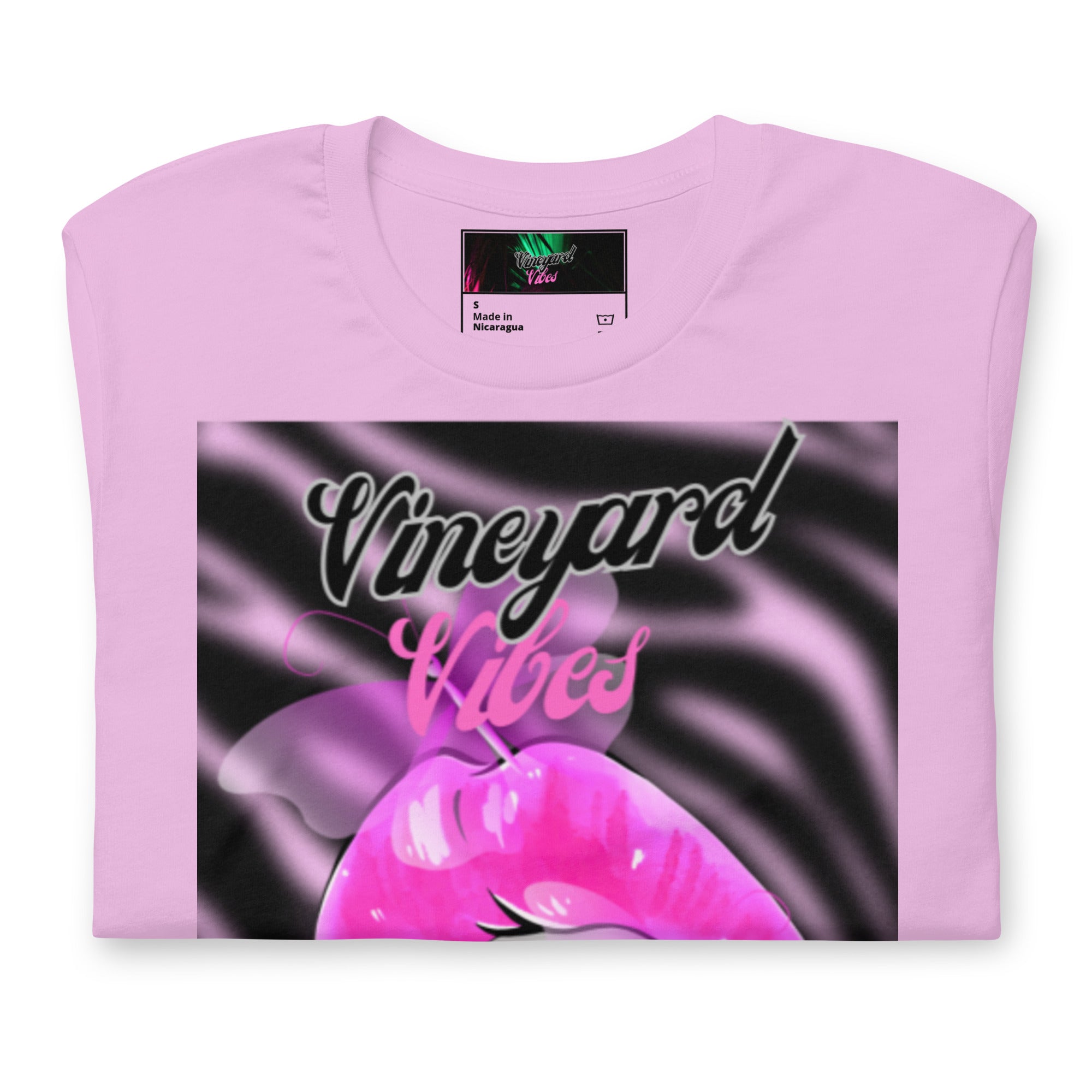Vineyard Vibes Pink Print Diva Kiss - Unisex t-shirt Lilac