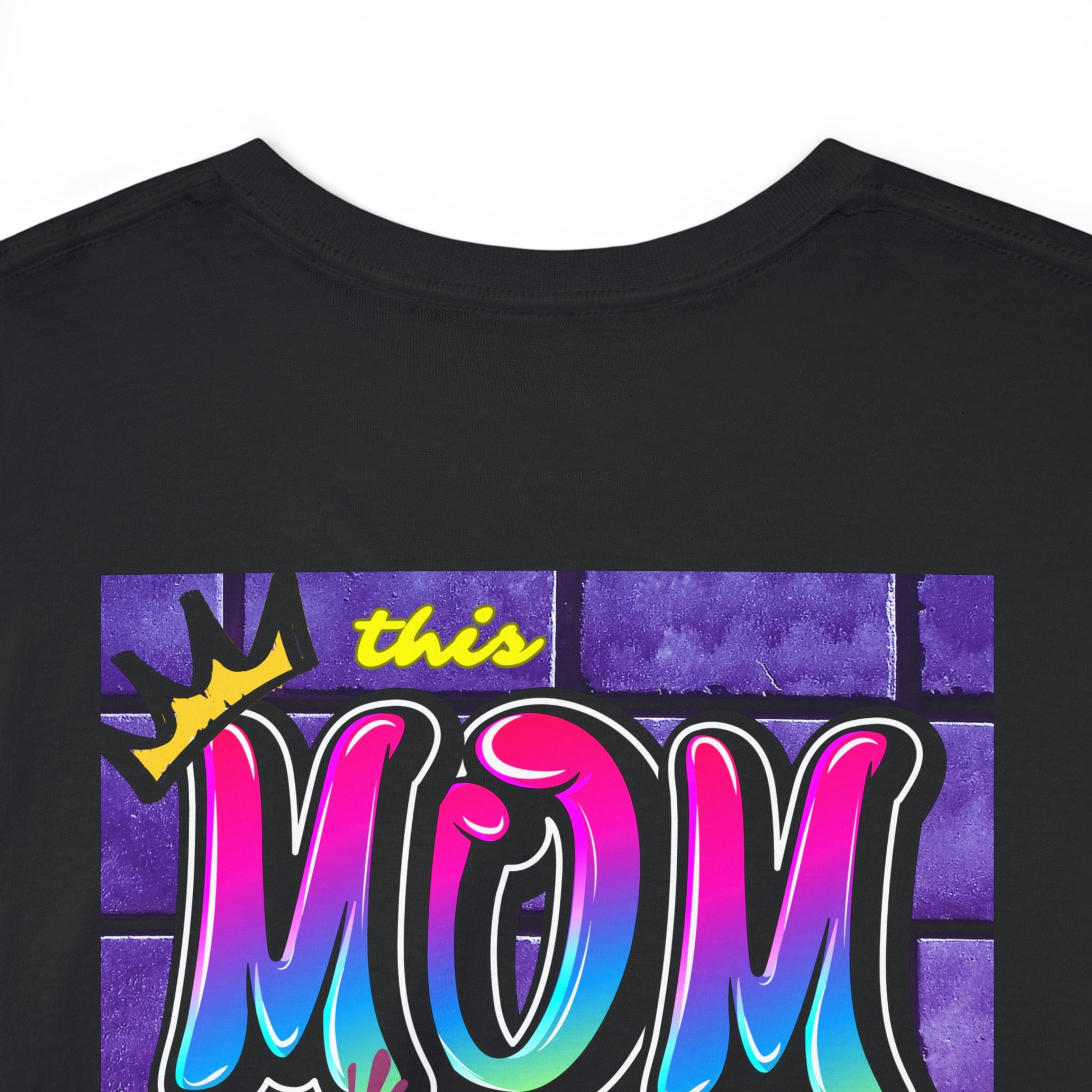 This MOM IS DA DOMB - 90s Retro - Heavy T-Shirt