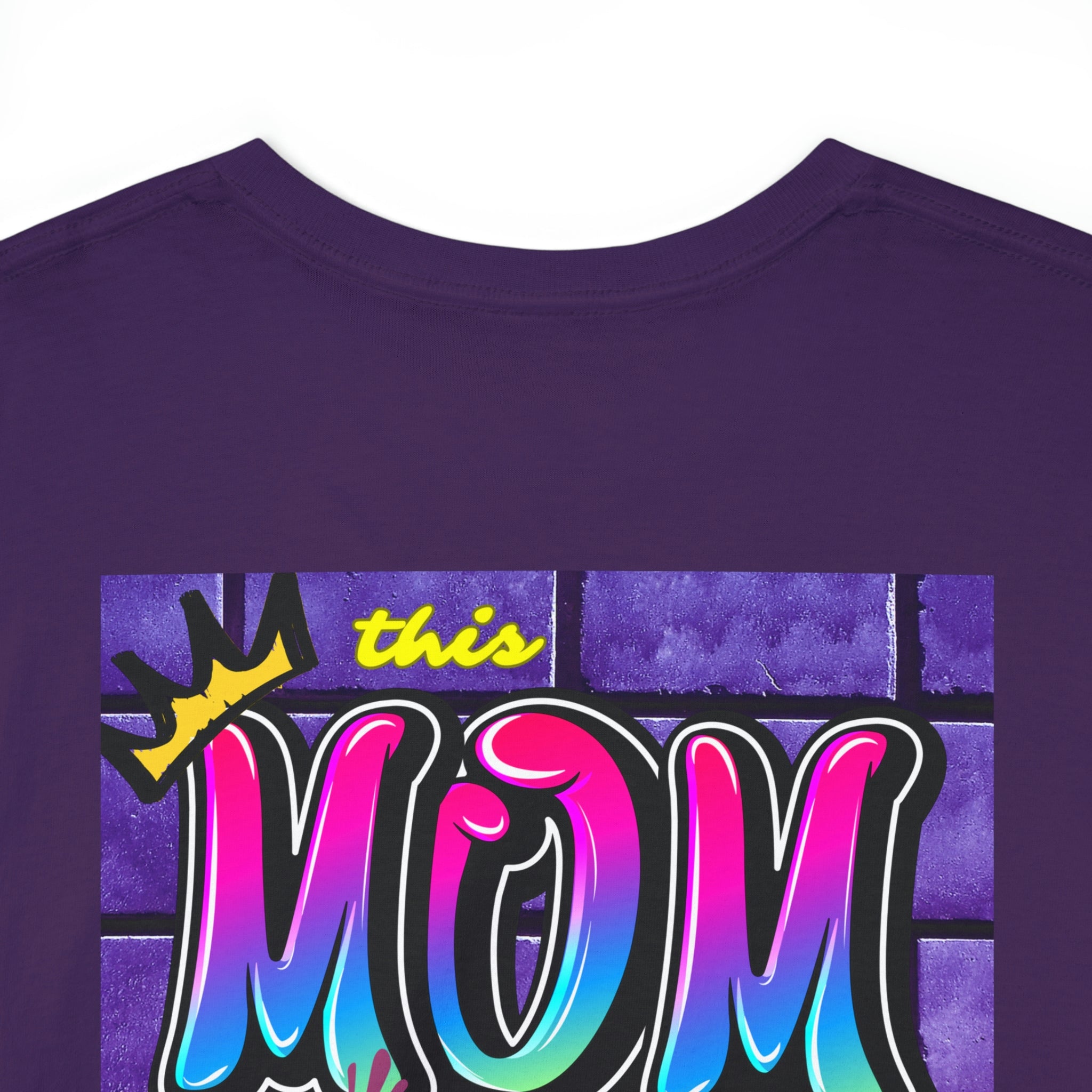 This MOM IS DA DOMB - 90s Retro - Heavy T-Shirt